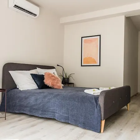 Villa 21 Boutique Rooms Balatonalmadi Exterior photo