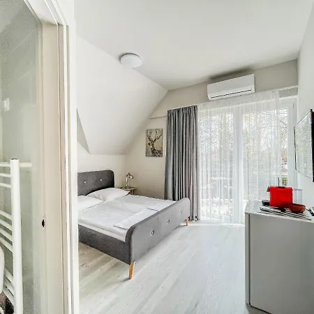 Villa 21 Boutique Rooms Balatonalmadi Exterior photo