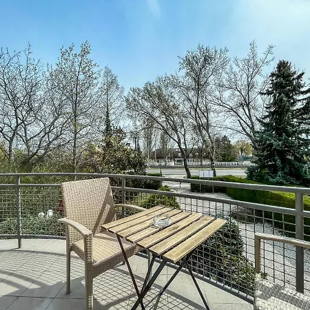 Villa 21 Boutique Rooms Balatonalmadi Exterior photo